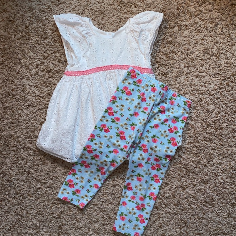 3t girls 2-piece Pippa & Julie tunic and floral leggings set.